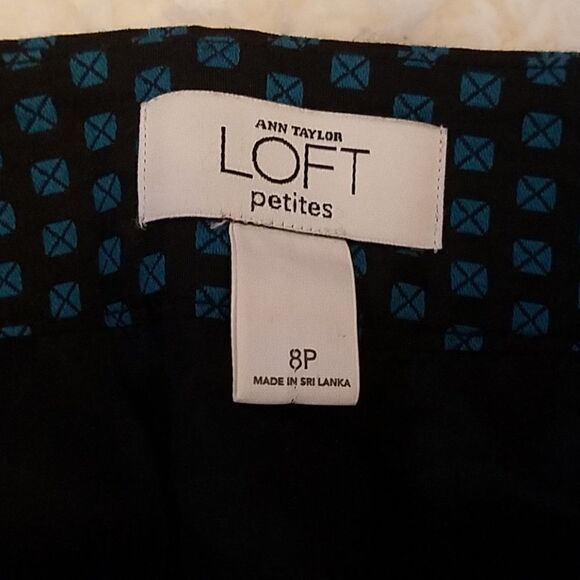 LOFT Professional Single Pleat Pencil Skirt - Picture 9 of 11